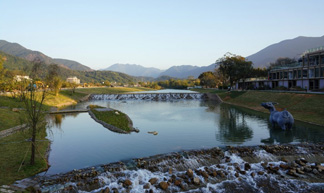 Yadong River Micro-modification Allows Green Spread across the Field