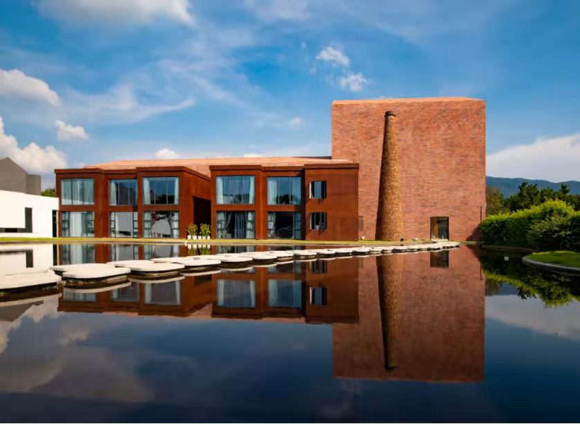 S.Resort, A Hot Spring Hotel in the Eco-Design Town