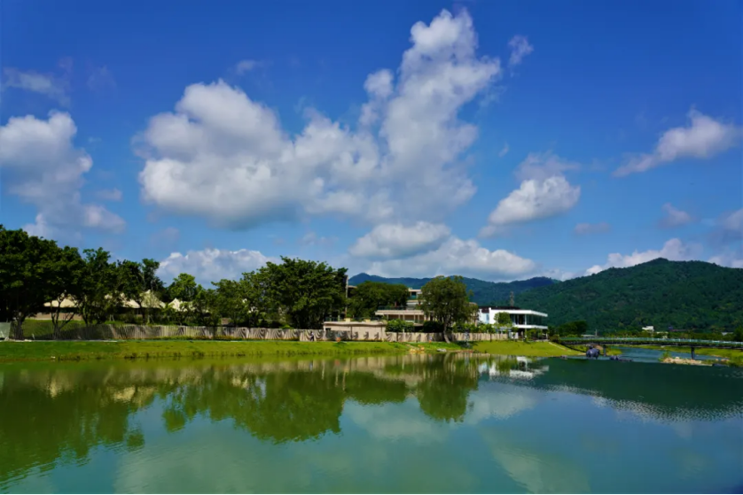 Scenery of the Yadong River in Eco-Design Town
